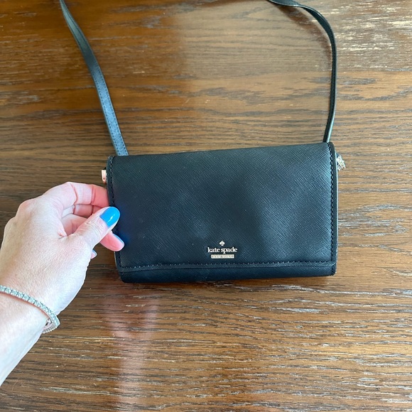 Small Kate Spade Crossbody purse - Picture 1 of 5